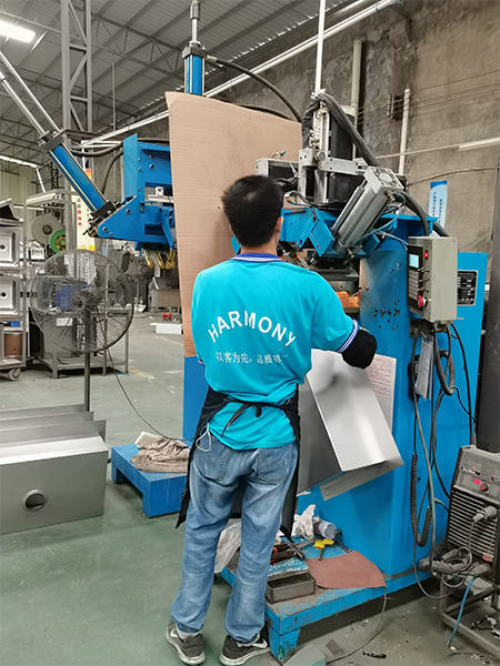 廚房水槽臺(tái)下盆